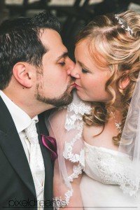 braut bräutigam liebe hochzeitsfoto hochzeitsreportage köln düsseldorf kuss pixeldreams