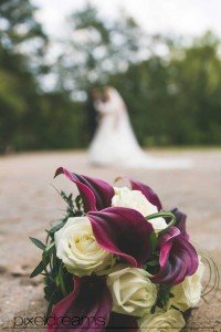 brautstrauß braut bräutigam hochzeitsfotograf hochzeitsfotografie