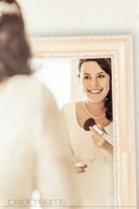 Spiegel, Braut, Styling, Brautstyling, Schloss Braunsfeld, hübsch, Grübchen,