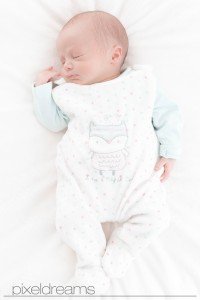 babyfotograf-baby-schlaf-shooting-vogelperspektive-zwilling-bonn-aachen-nrw