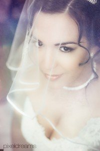 Brautfrisur-Brautkleid-Tuel-Schleier-Brautschleier-Hohenlimburg-Hagen-Braut-Brautstrauss-Brautmakeup-Schloss-Koeln.jpg