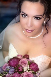 Brautfrisur-Schloss-Brautkleid-Hochzeitsfotograf-Hohenlimburg-Hagen-Braut-Brautstrauss-Brautmakeup-Hochzeitsreportage-Schloss.jpg