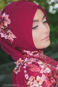 Hochzeitsfotograf-Siegen-Kreuztal-Gelbe Villa-Dreslers Park-Braut Braeutigam-Brautkleid-Henna-Hennaabend