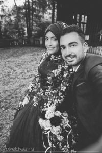 Hochzeitsfotograf-Siegen-Kreuztal-Gelbe Villa-Dreslers Park-Braut Braeutigam-Brautkleid-Henna-Hennaabend