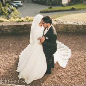 burg-schnellenberg-attendorn-hochzeitsfotos-hochzeitsfotograf-pixeldreams-koeln-brautkleid-hochzeit