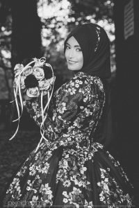 Hochzeitsfotograf-Siegen-Kreuztal-Gelbe Villa-Dreslers Park-Braut Braeutigam-Brautkleid-Henna-Hennaabend