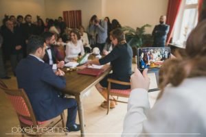 standesamt fotograf fotoshooting werdohl trauung trauringe brautstrauss