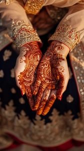 Beautiful Henna Art Hand-2